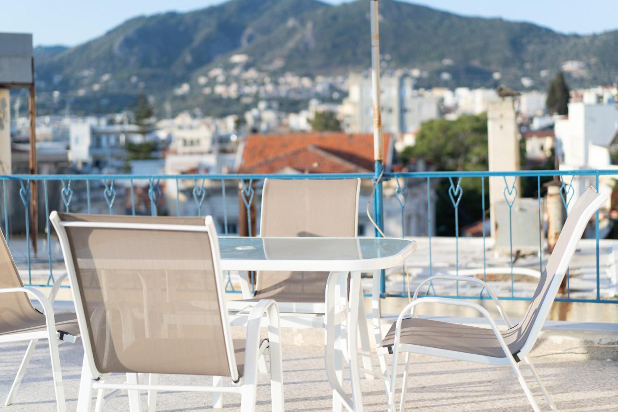 Central Mytilene City-View Apartment For 7 ภายนอก รูปภาพ
